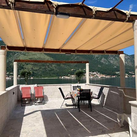 Sea Front 171 Apartment Kotor Exterior photo